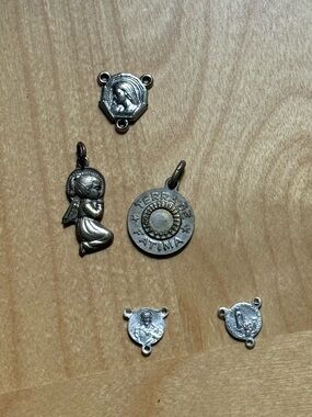 Set of 5 Our Lady of Fatima Jesus Christ Catholic Vintage Metal Rosary Pendants
